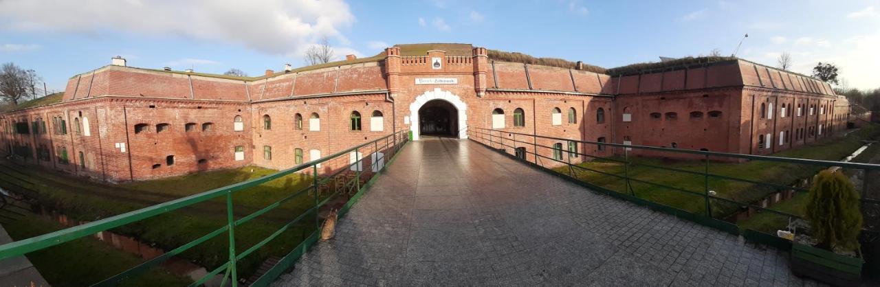 Twierdza Torun - Fort IV エクステリア 写真